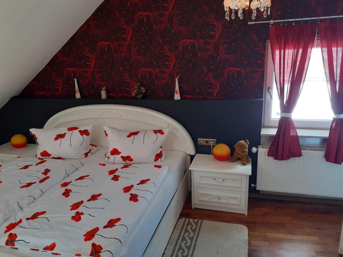Gemuetliche Zimmer Kaisersesch Ngoại thất bức ảnh